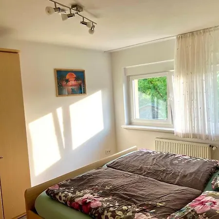 Apartment Airhome16, In Messenaehe