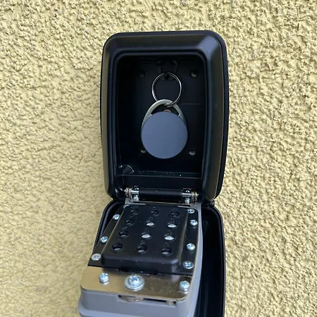 Airhome16, In Messenaehe Lank-Latum