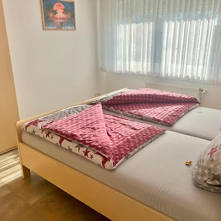 Airhome16, Komfort 65qm Mit Balkon Nahe Messe Duesseldorf * Lank-Latum