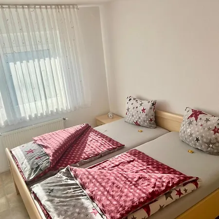 Apartamento Airhome16, In Messenaehe